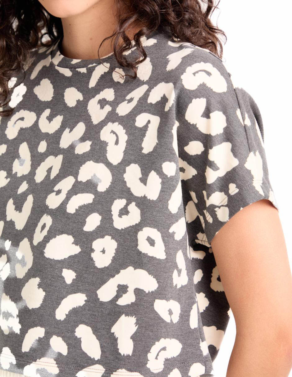 Playera manga corta cuello redondo para mujer 4