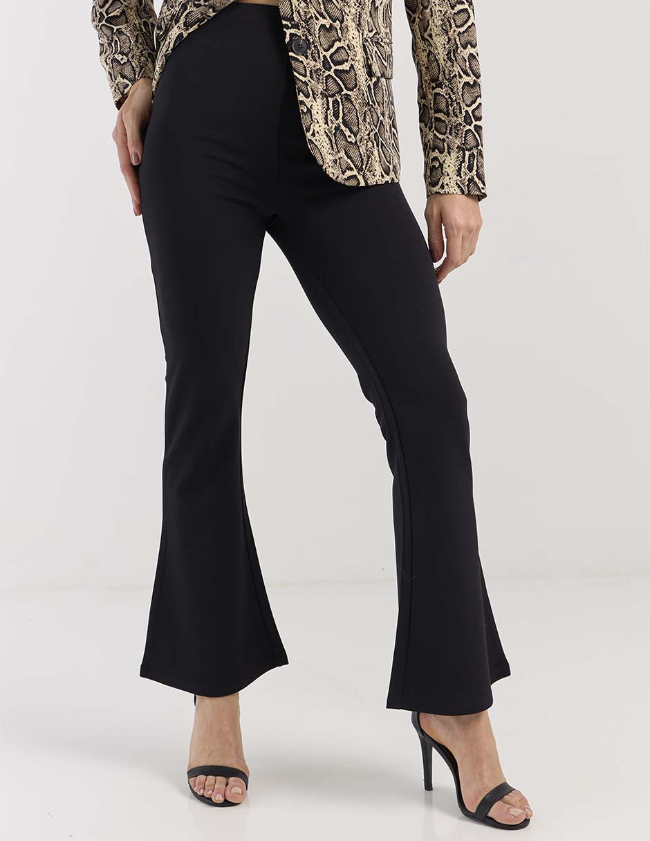 Pantalón relaxed flare para mujer Pantalón relaxed flare para mujer